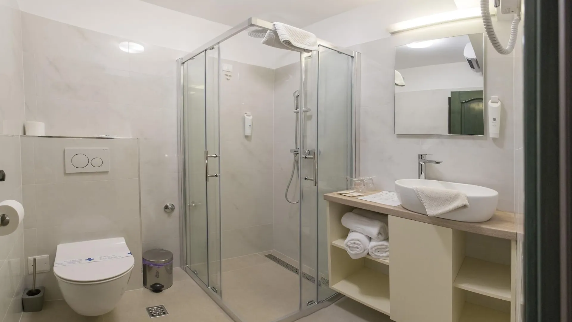 Diana Hotel Villa Σπλιτ