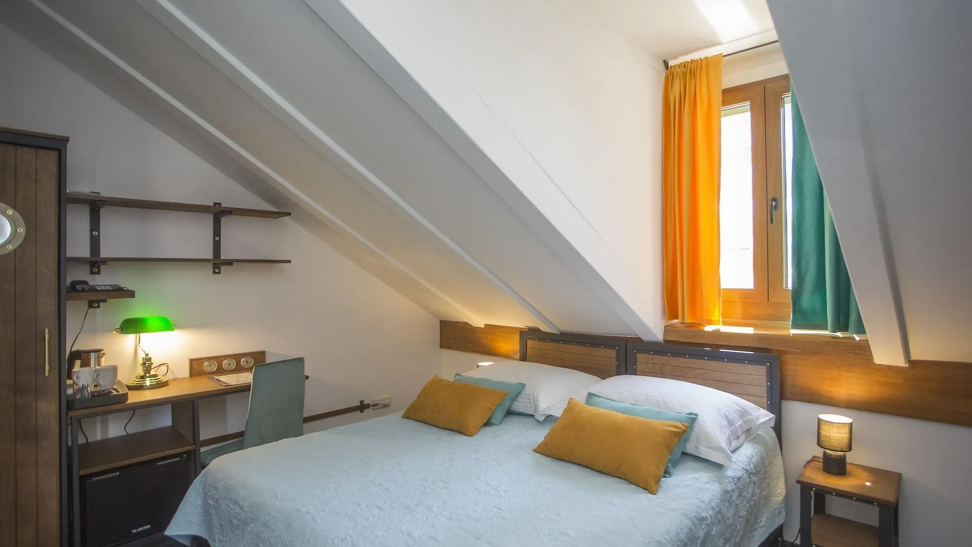 Diana Hotel Villa Σπλιτ 3*,