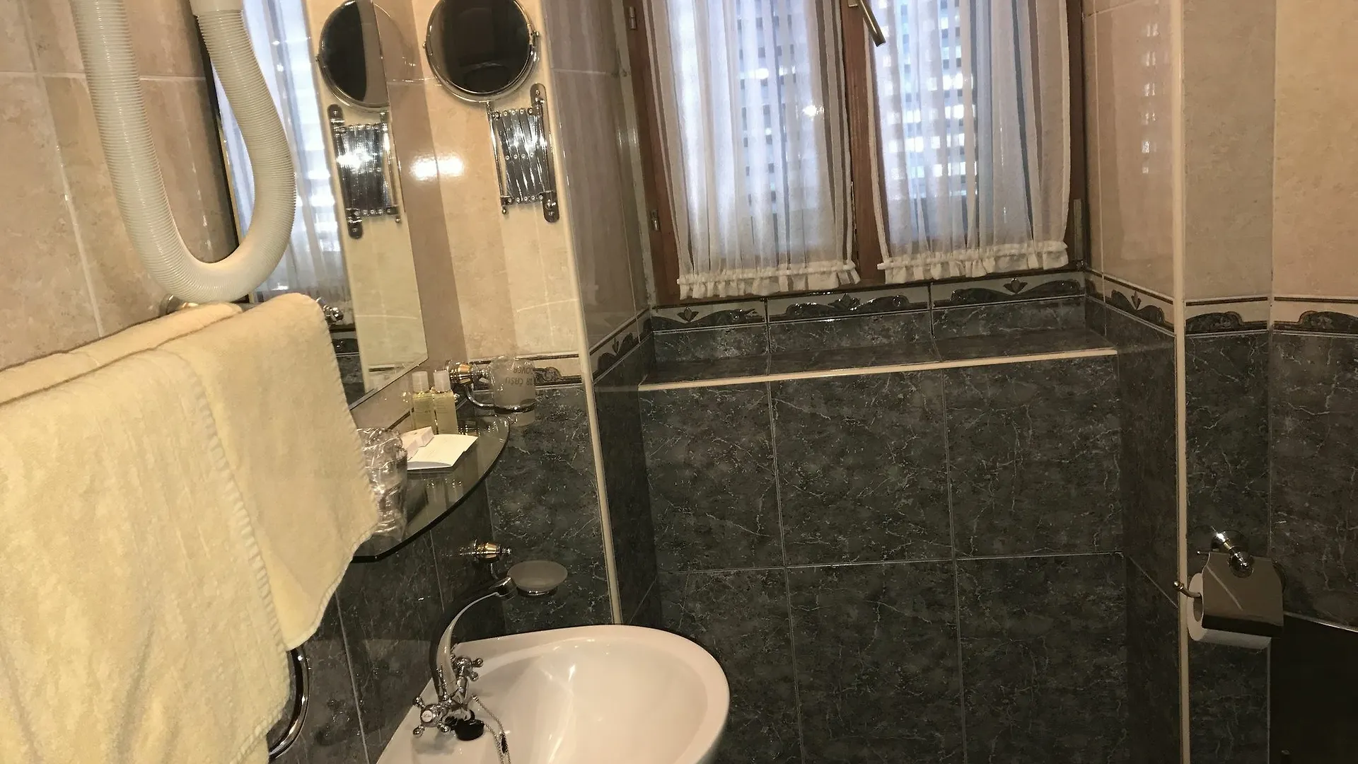 Diana Hotel Villa Σπλιτ